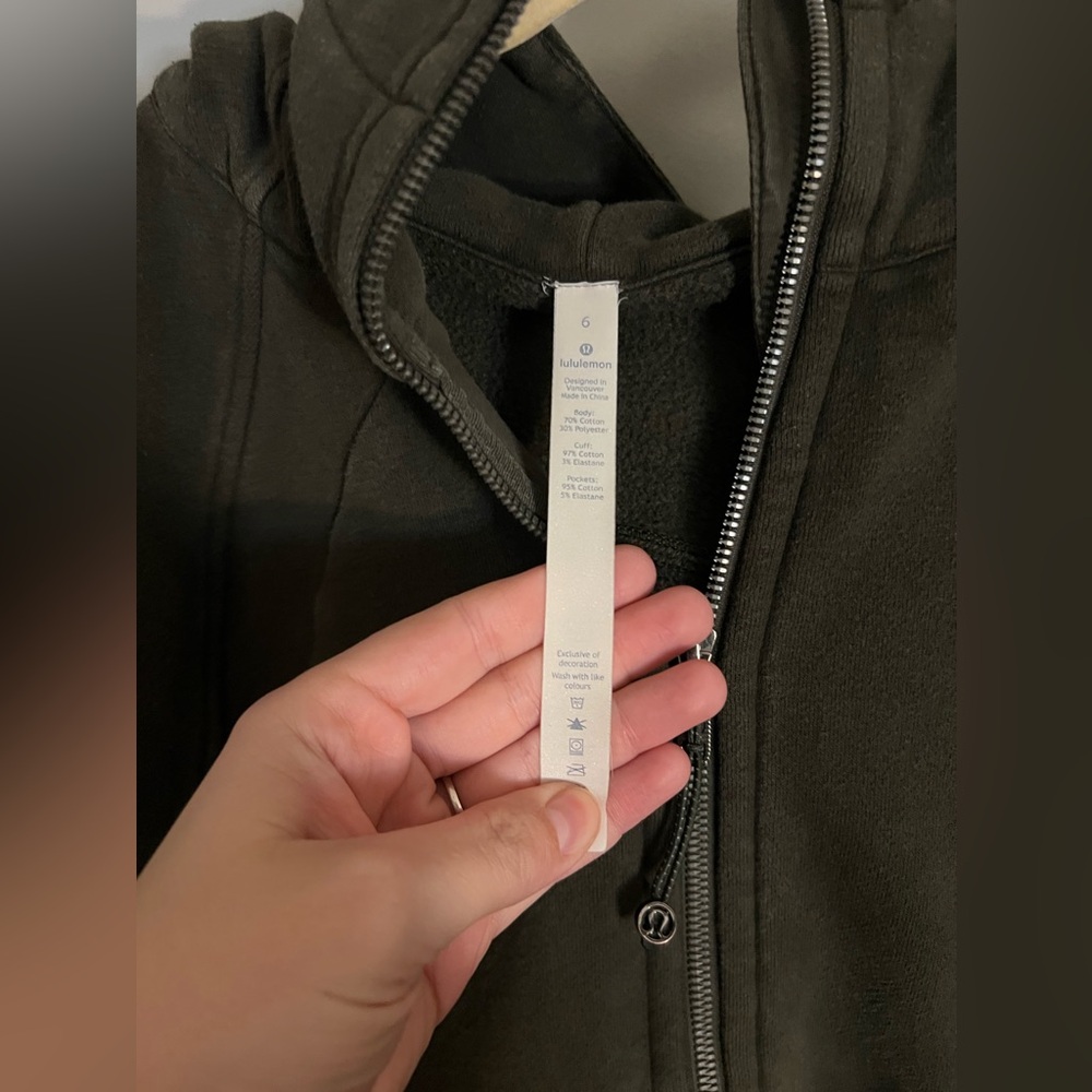 Lululemon Scuba Hoodie *Light Cotton Fleece in Dark Olive Size 6 - Picture 7 of 9